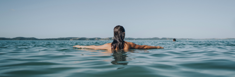 Person-swimming-in-ocean